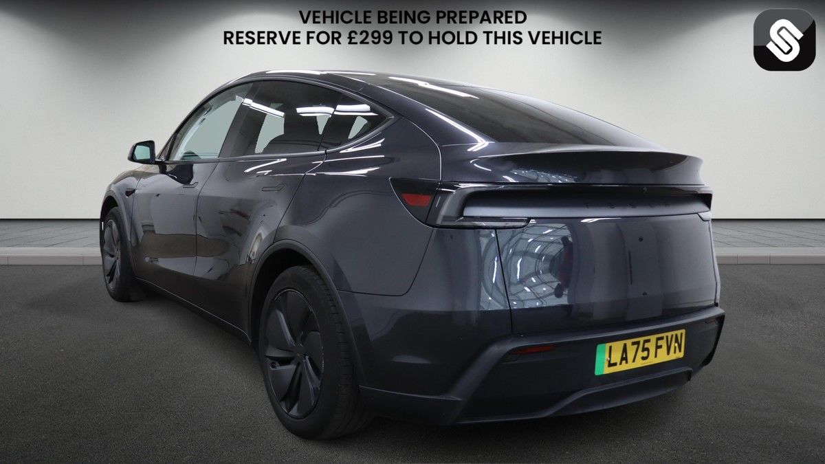 Tesla Model Y Image 3