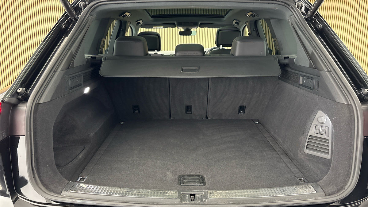 Volkswagen Touareg Image 11