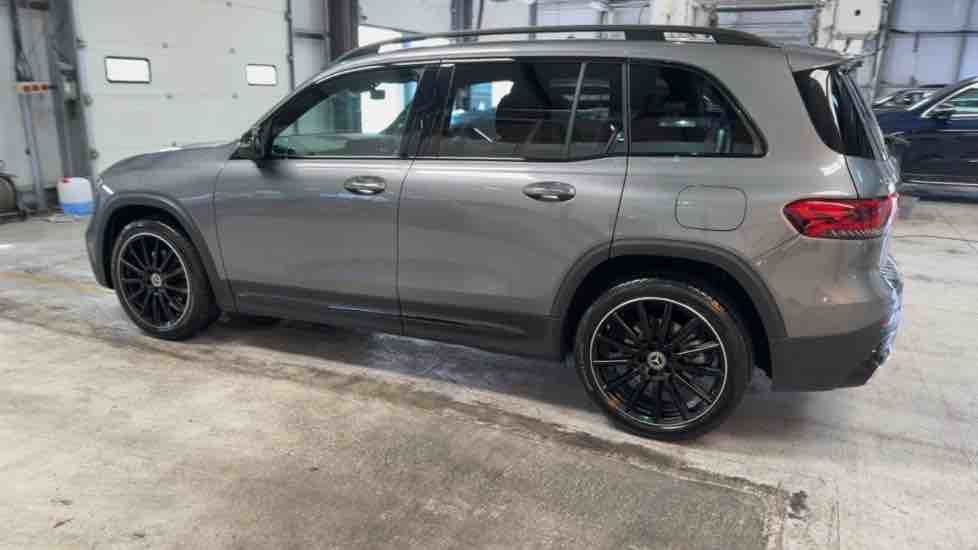 More views of Mercedes-Benz GLB