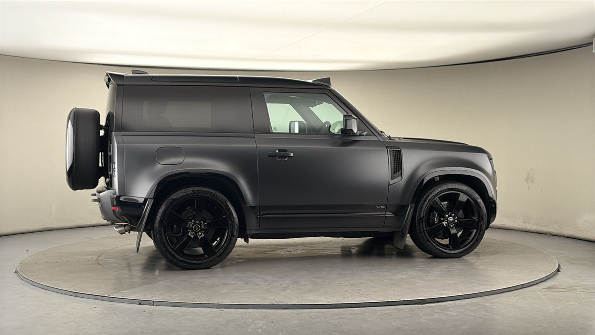 More views of Land Rover Defender 90