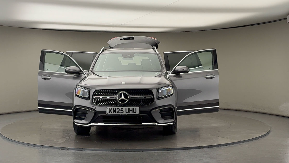 More views of Mercedes-Benz GLB