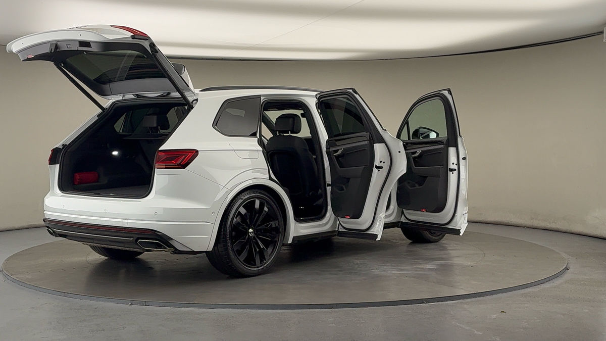 More views of Volkswagen Touareg