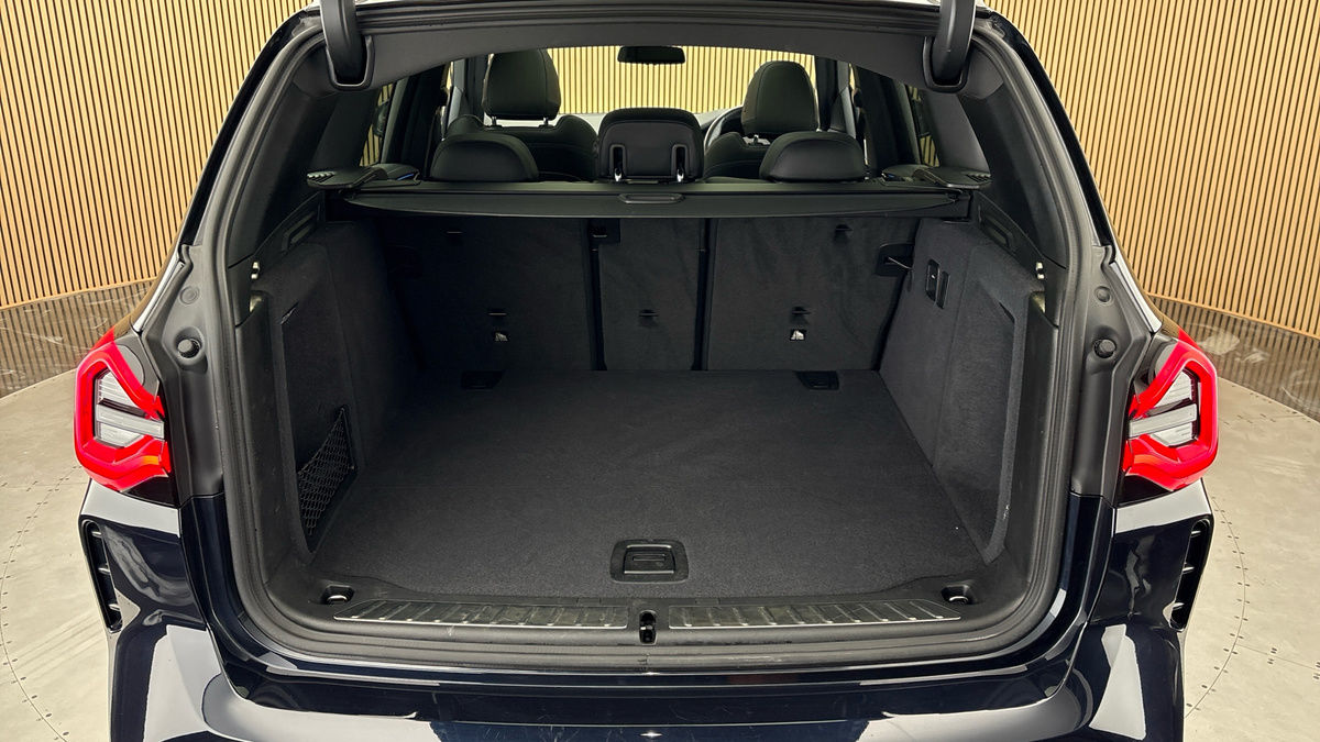 BMW iX3 Image 11