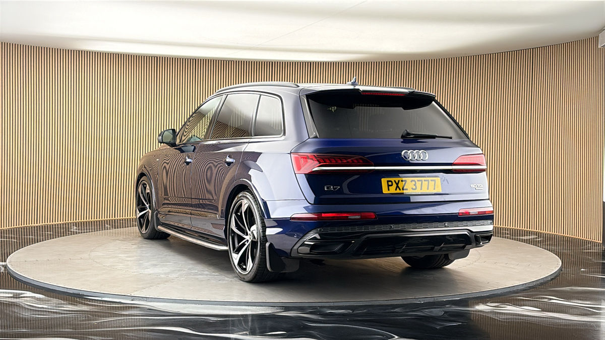 More views of Audi Q7