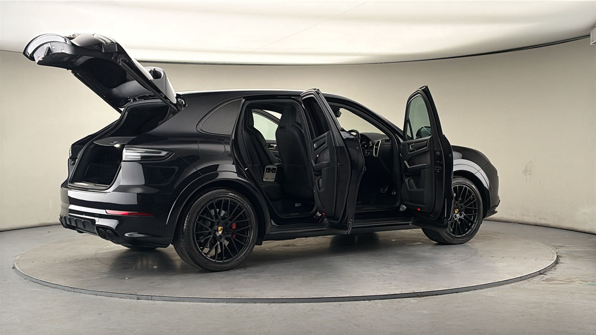 More views of Porsche Cayenne