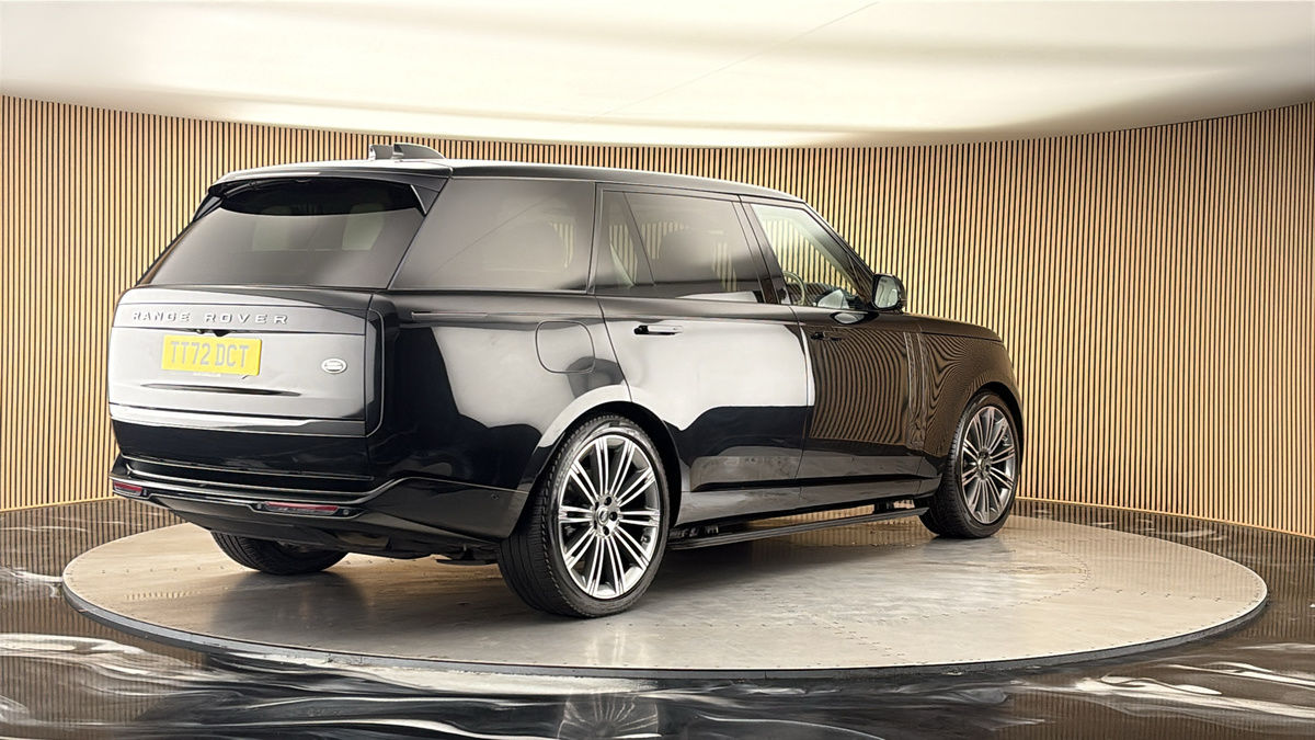 More views of Land Rover Range Rover