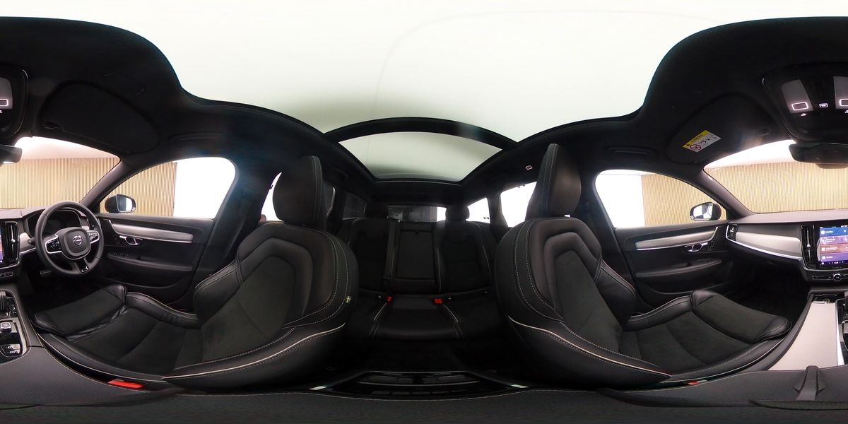 More views of Volvo V90