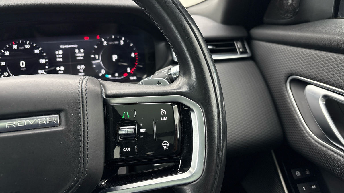 Land Rover Range Rover Velar Image 14