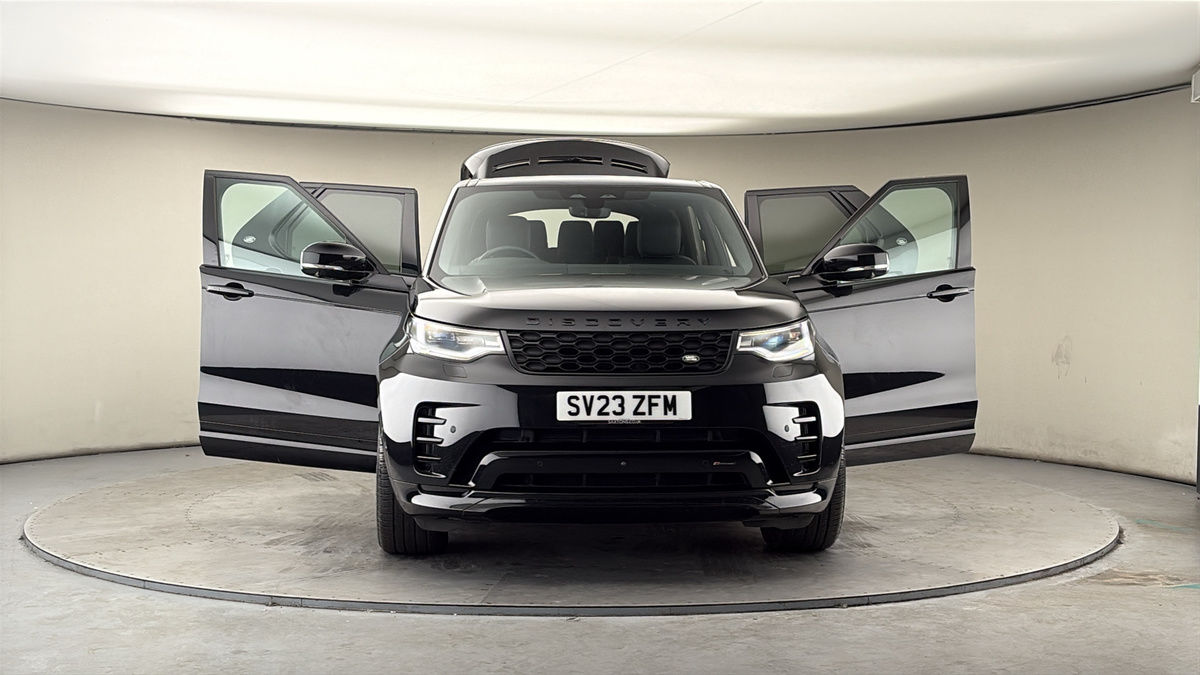 More views of Land Rover Discovery
