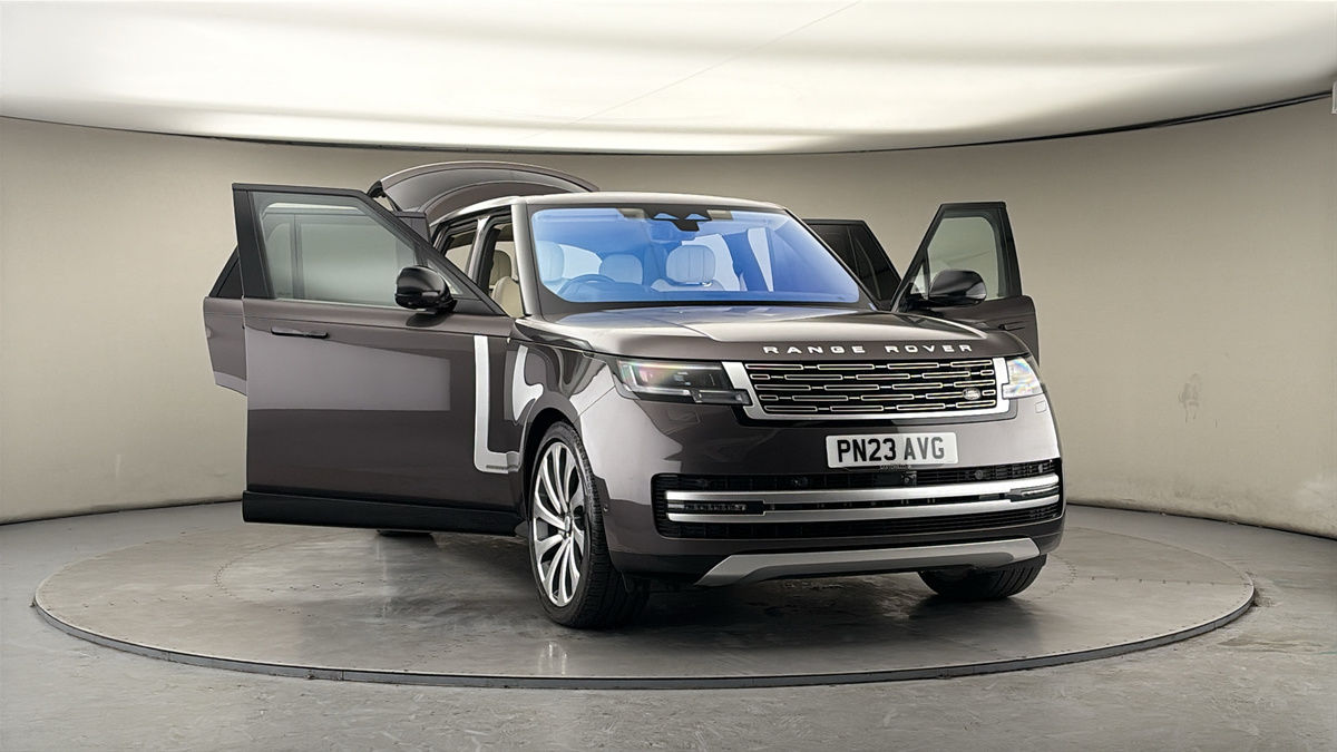 More views of Land Rover Range Rover