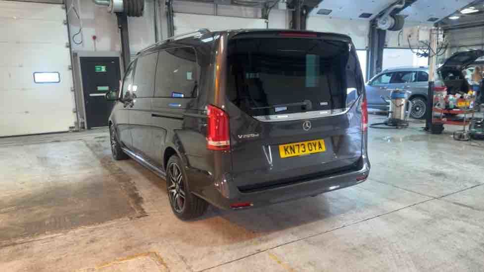 More views of Mercedes-Benz V Class