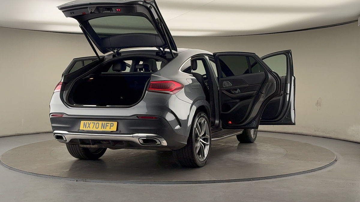 More views of Mercedes-Benz GLE