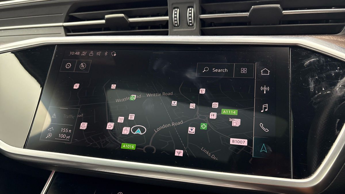 Audi S6 Avant Image 17