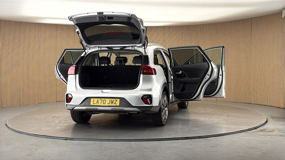 More views of Kia Niro