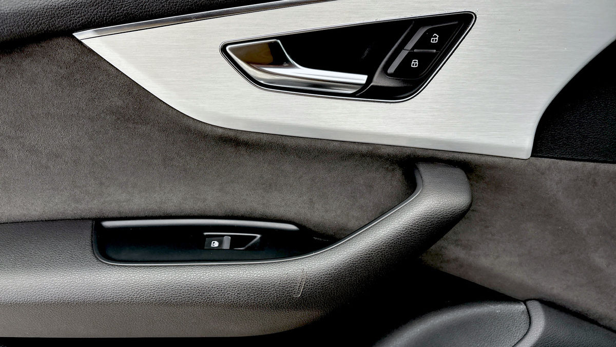 More views of Audi Q7