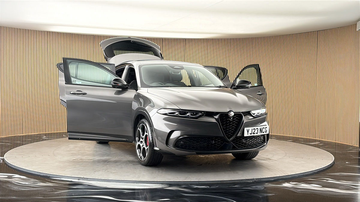 More views of Alfa Romeo Tonale