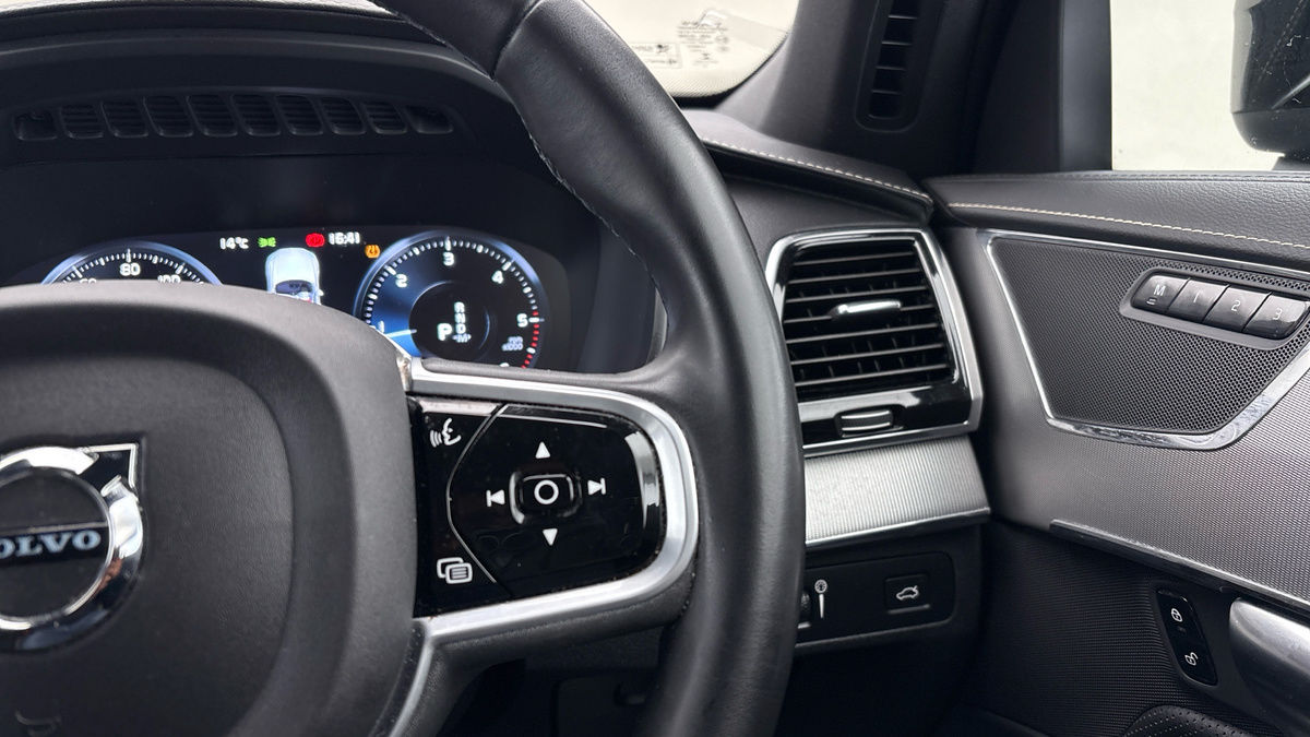 Volvo XC90 Image 14