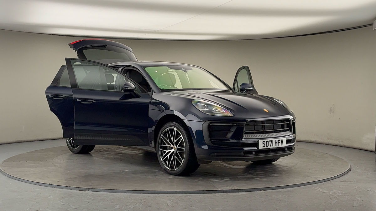 More views of Porsche Macan