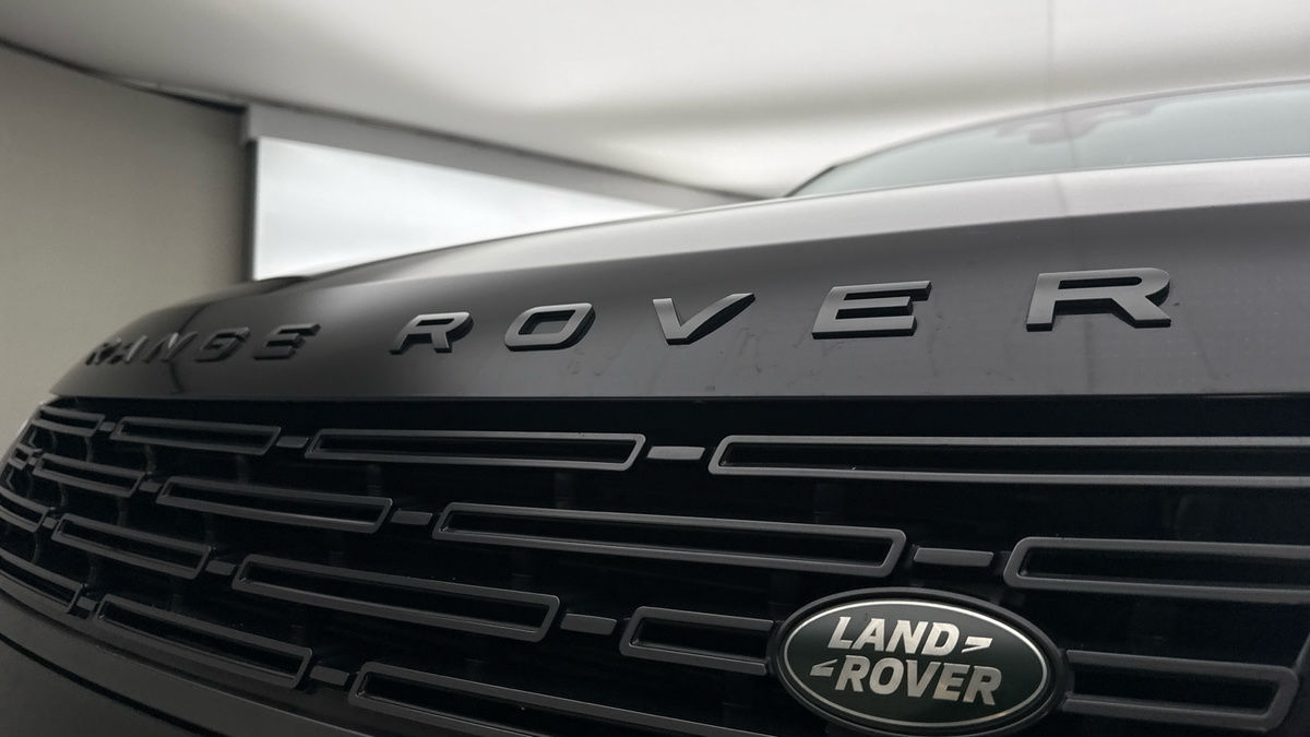 Land Rover Range Rover Sport Image 24