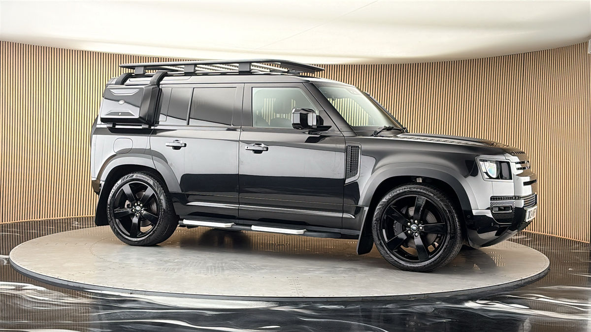 More views of Land Rover Defender 110