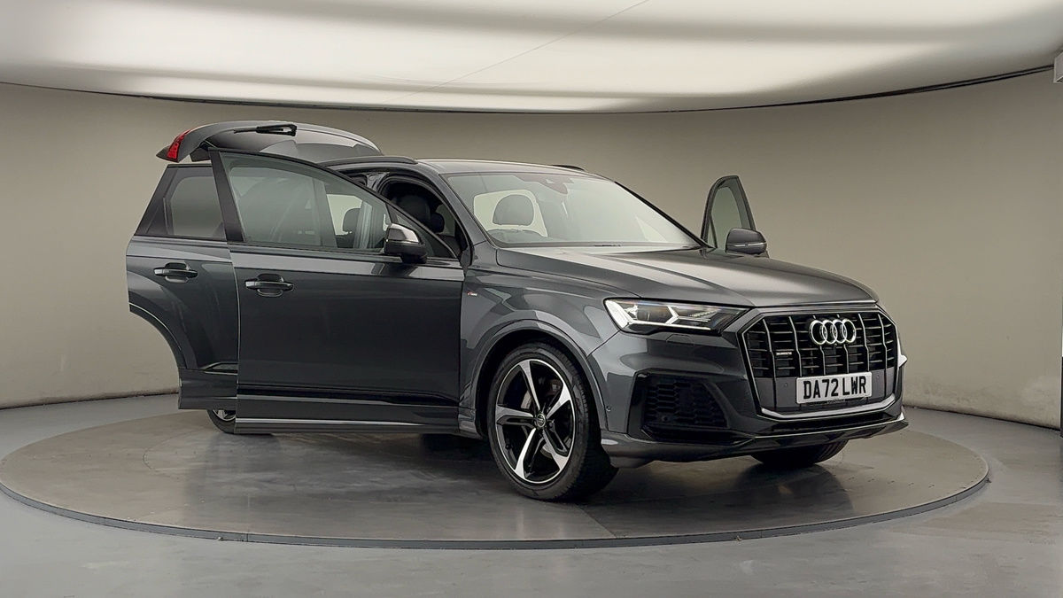More views of Audi Q7