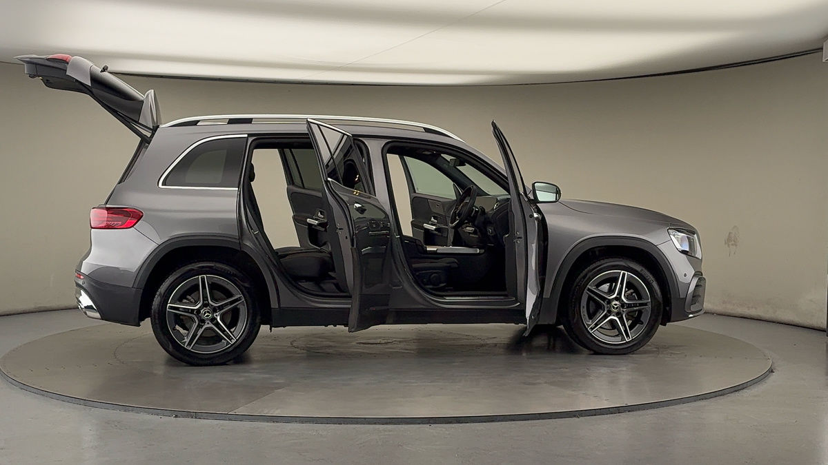 More views of Mercedes-Benz GLB