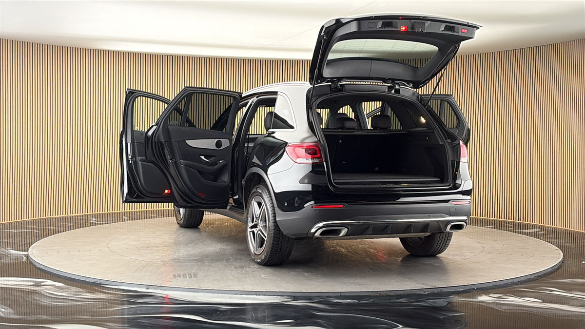 More views of Mercedes-Benz GLC