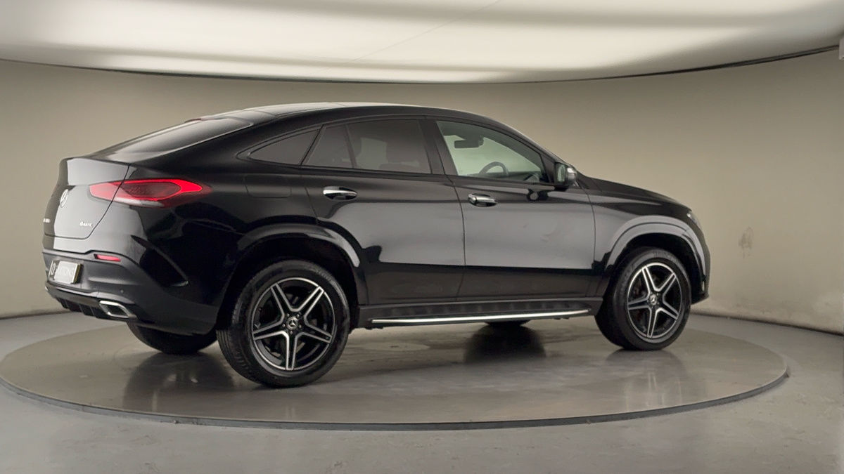 More views of Mercedes-Benz GLE
