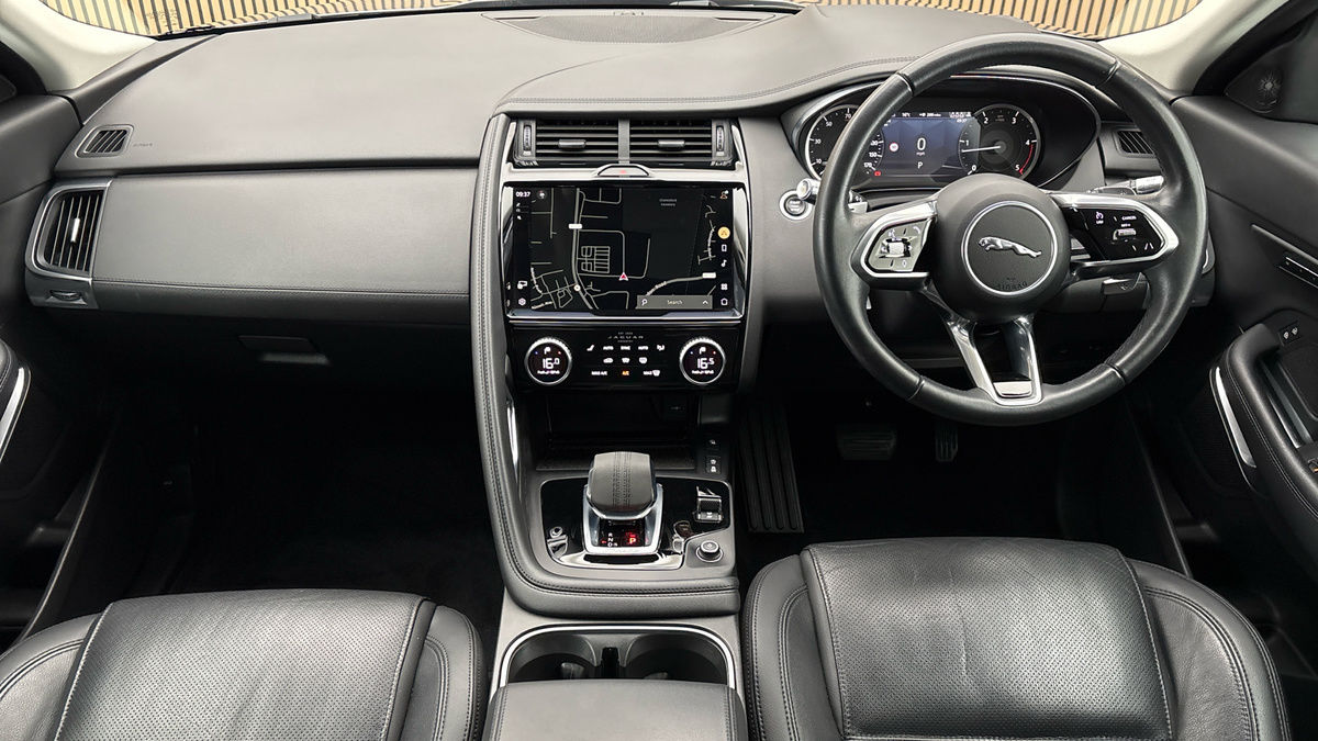Jaguar E-PACE Image 12