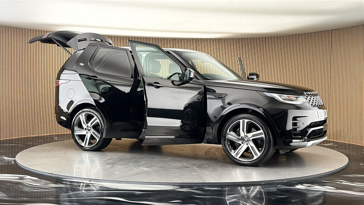 More views of Land Rover Discovery