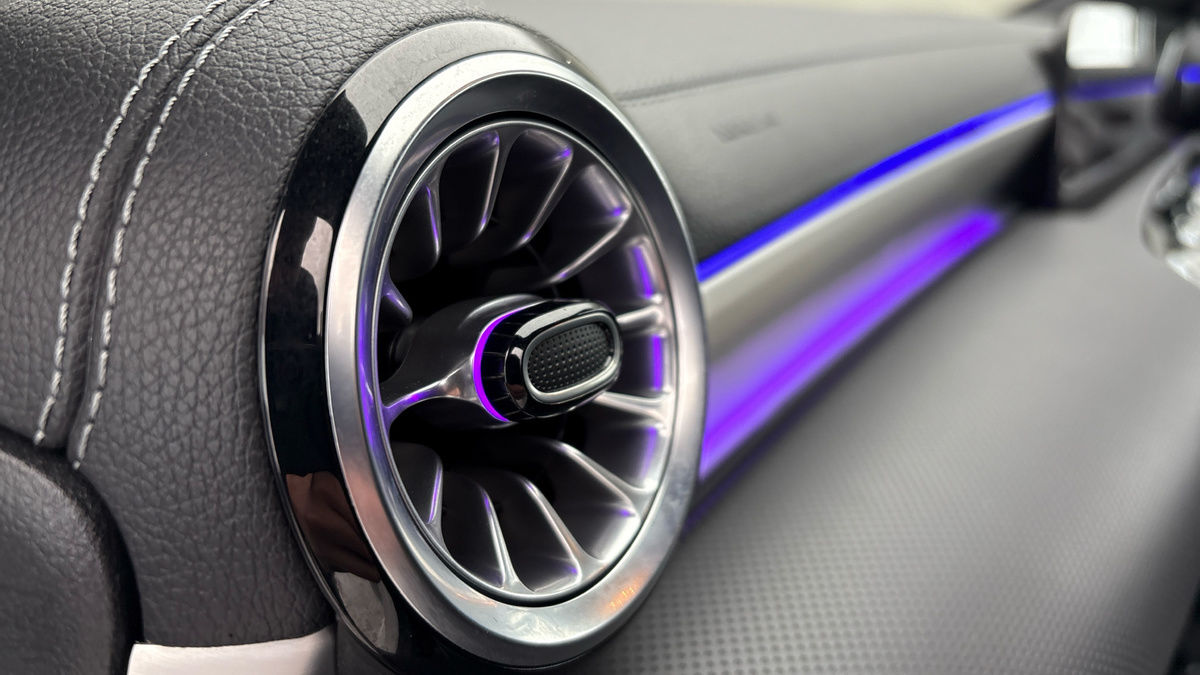 Mercedes-Benz CLA Image 6