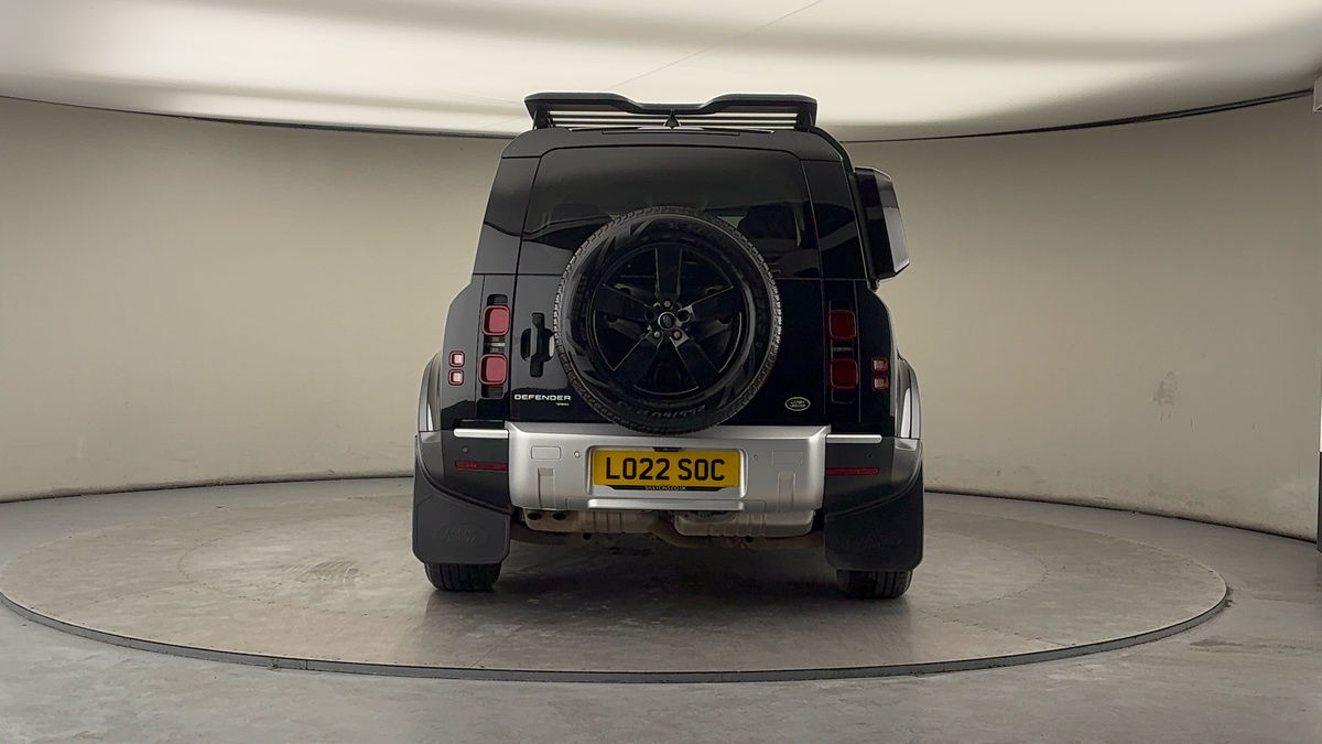 Land Rover Defender 110 Image 4