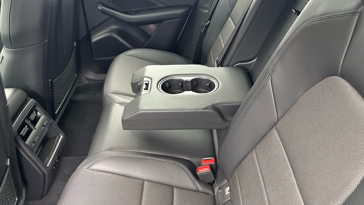 Porsche Macan Image 10