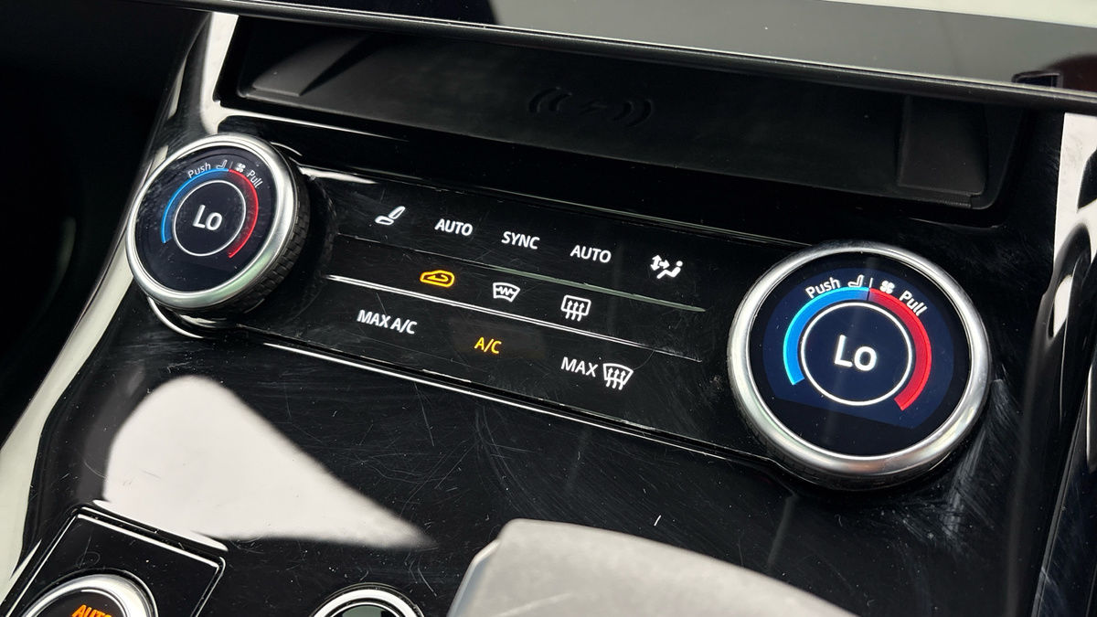 Land Rover Range Rover Sport Image 25