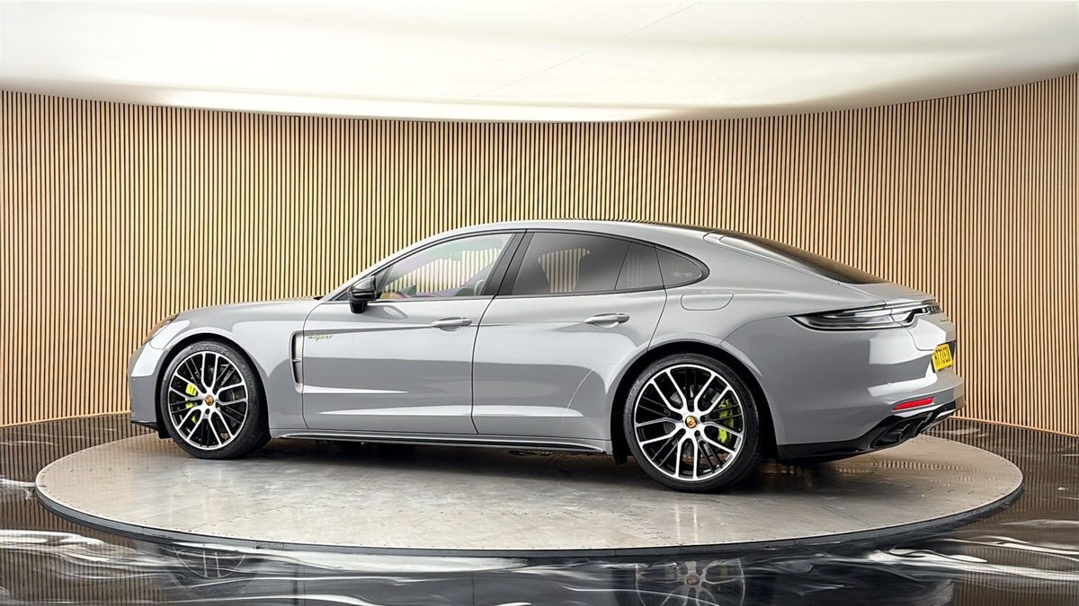 More views of Porsche Panamera