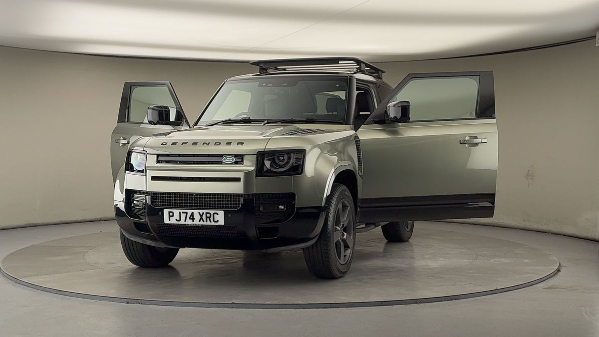 More views of Land Rover Defender 90