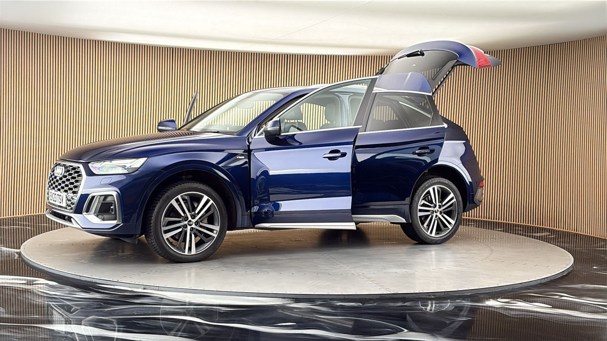 More views of Audi Q5