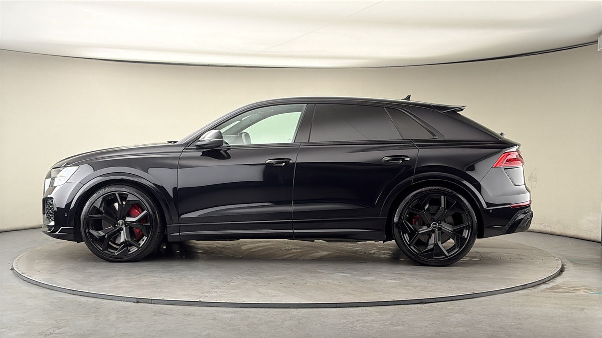 More views of Audi RSQ8