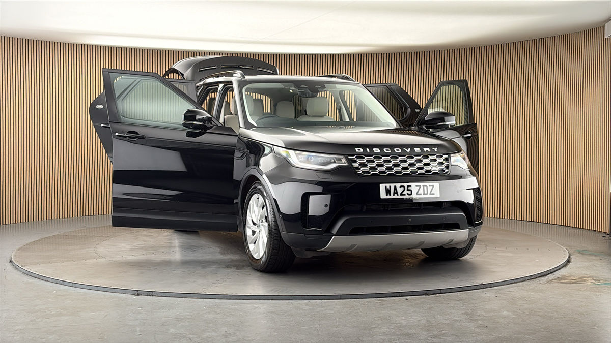 More views of Land Rover Discovery