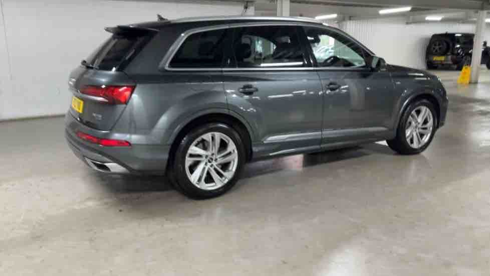 More views of Audi Q7