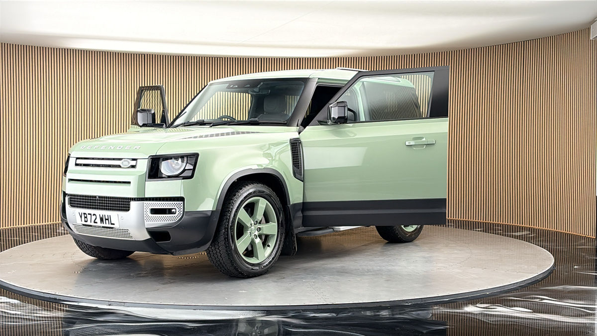 More views of Land Rover Defender 90