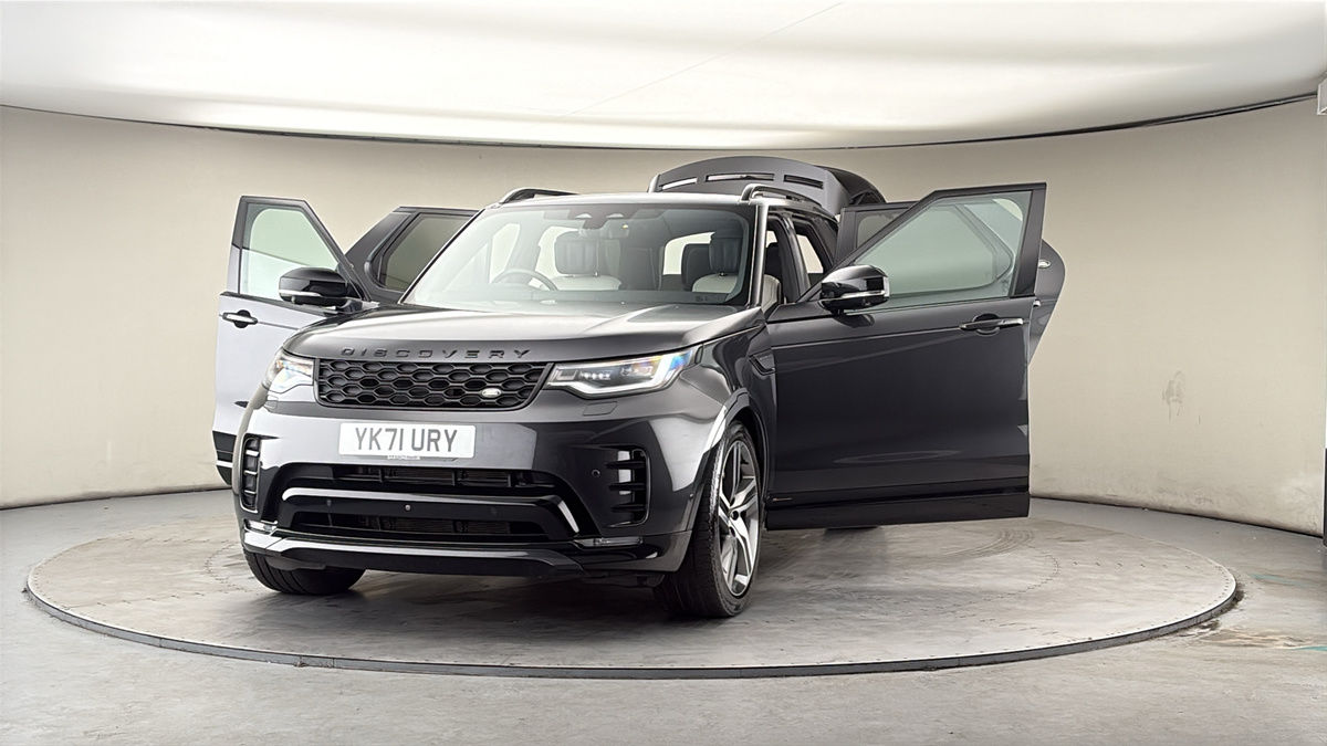 More views of Land Rover Discovery