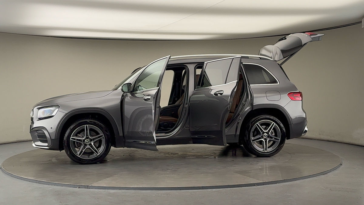 More views of Mercedes-Benz GLB