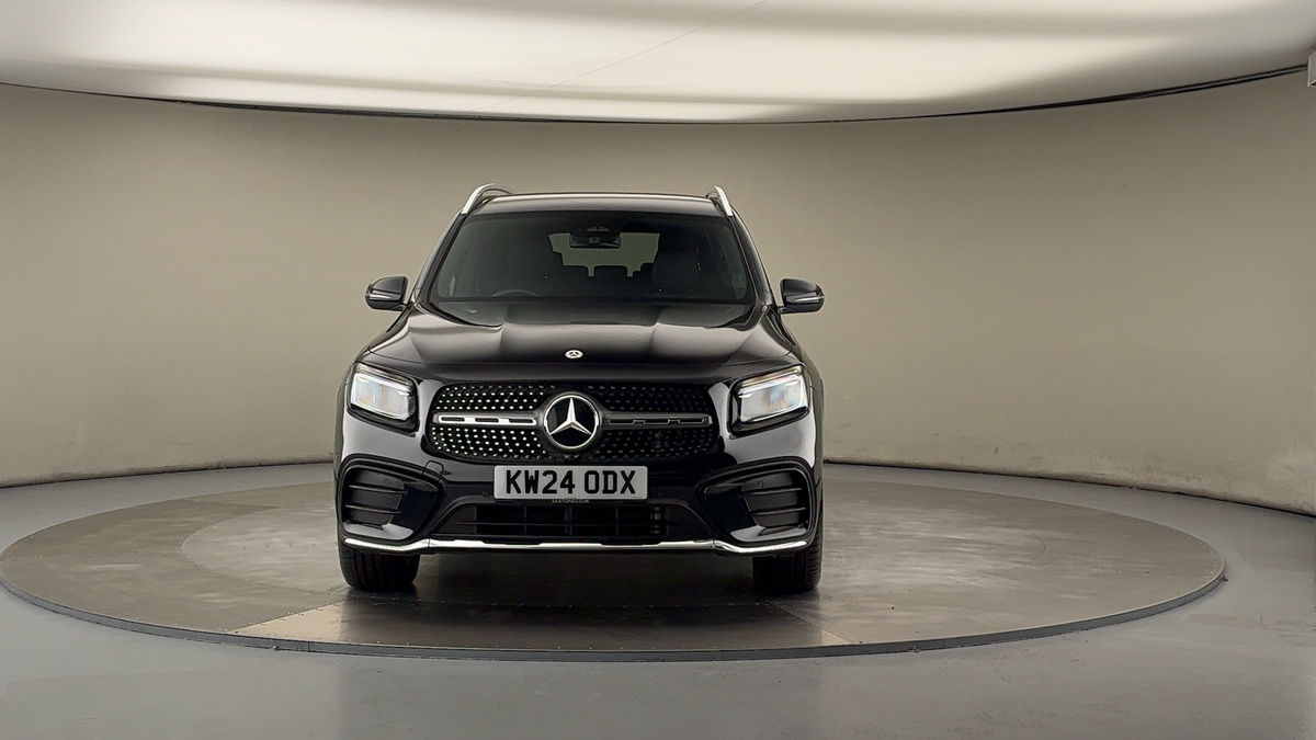 Mercedes-Benz GLB Image 3