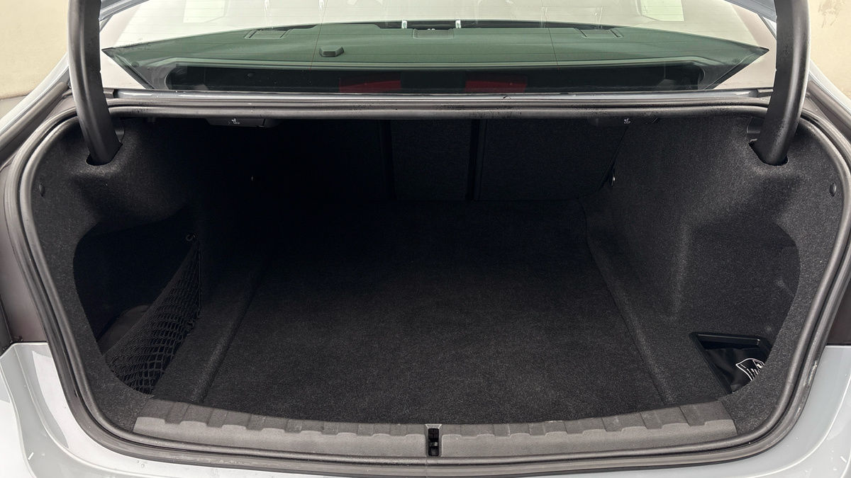 BMW 3 Series Image 11