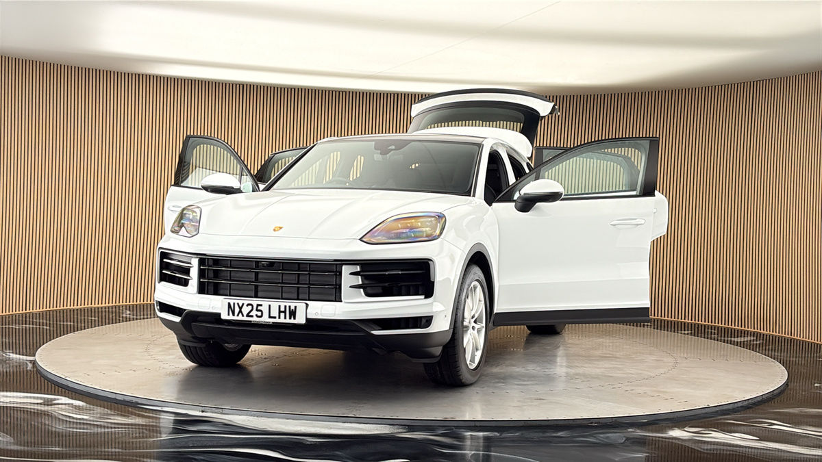 More views of Porsche Cayenne