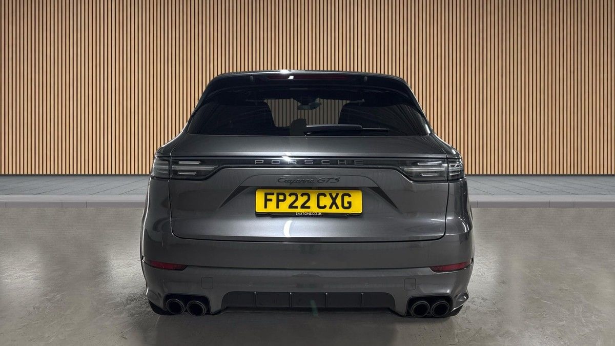 Porsche Cayenne Image 4