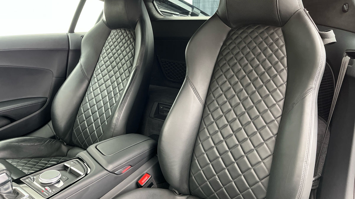Audi R8 Image 7