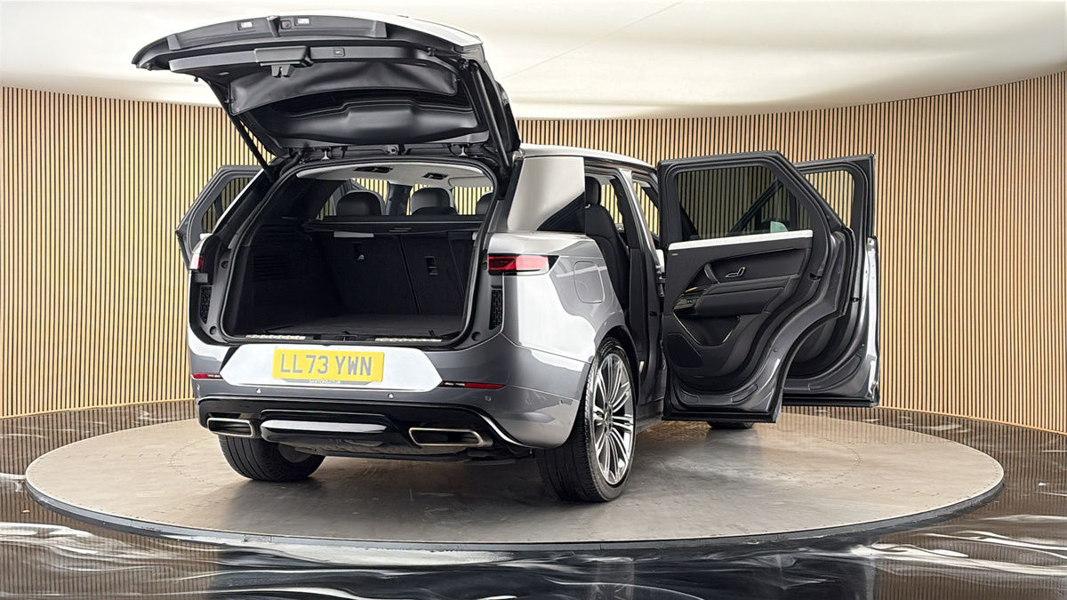 More views of Land Rover Range Rover Sport
