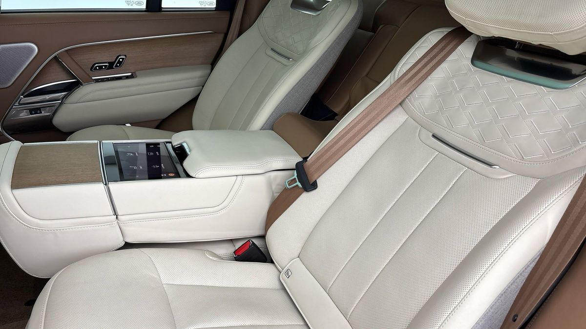 Land Rover Range Rover Image 9